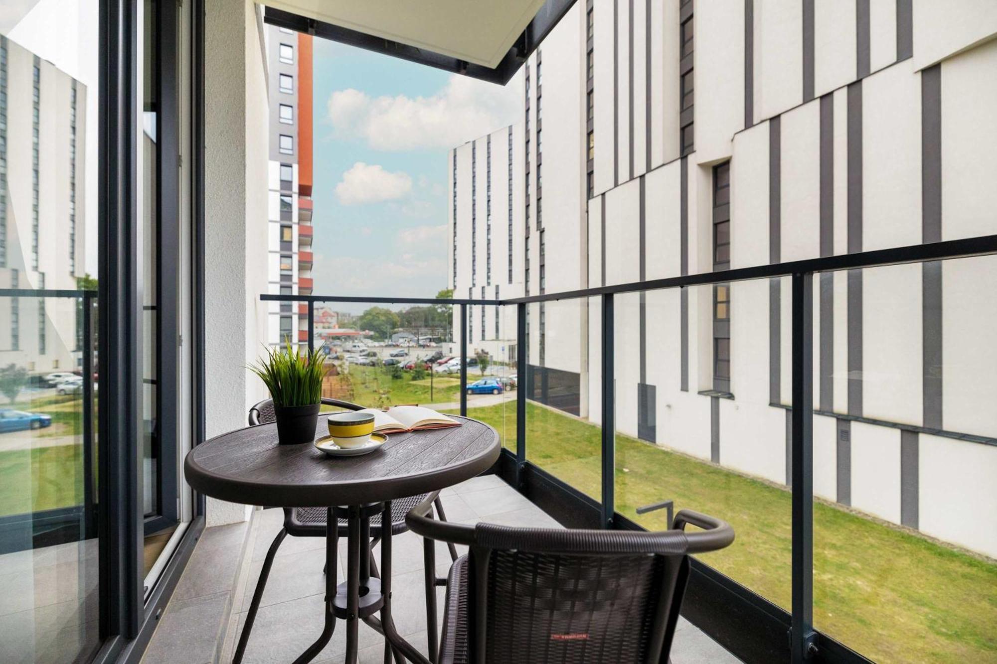 Cozy Apartments Laszkiewicza With Parking By Noclegi Renters Kraków Exteriör bild