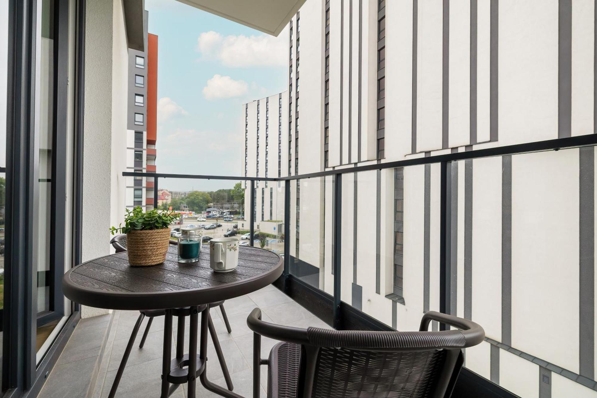 Cozy Apartments Laszkiewicza With Parking By Noclegi Renters Kraków Exteriör bild